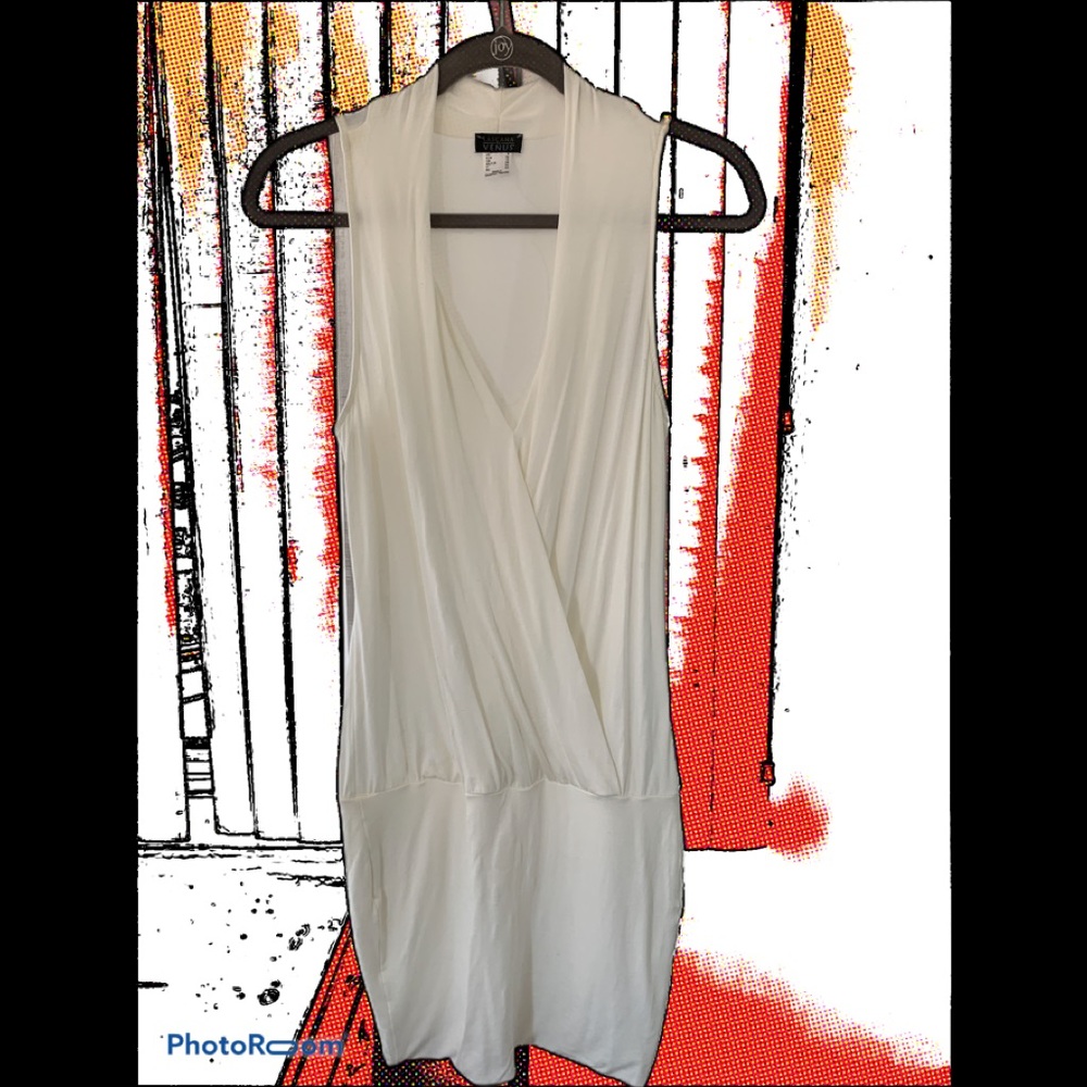 VENUS off white dress. Sz 4